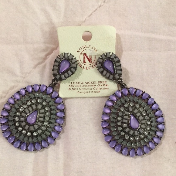 Noblesse Collection Dangle Earrings (M) - Picture 2 of 4